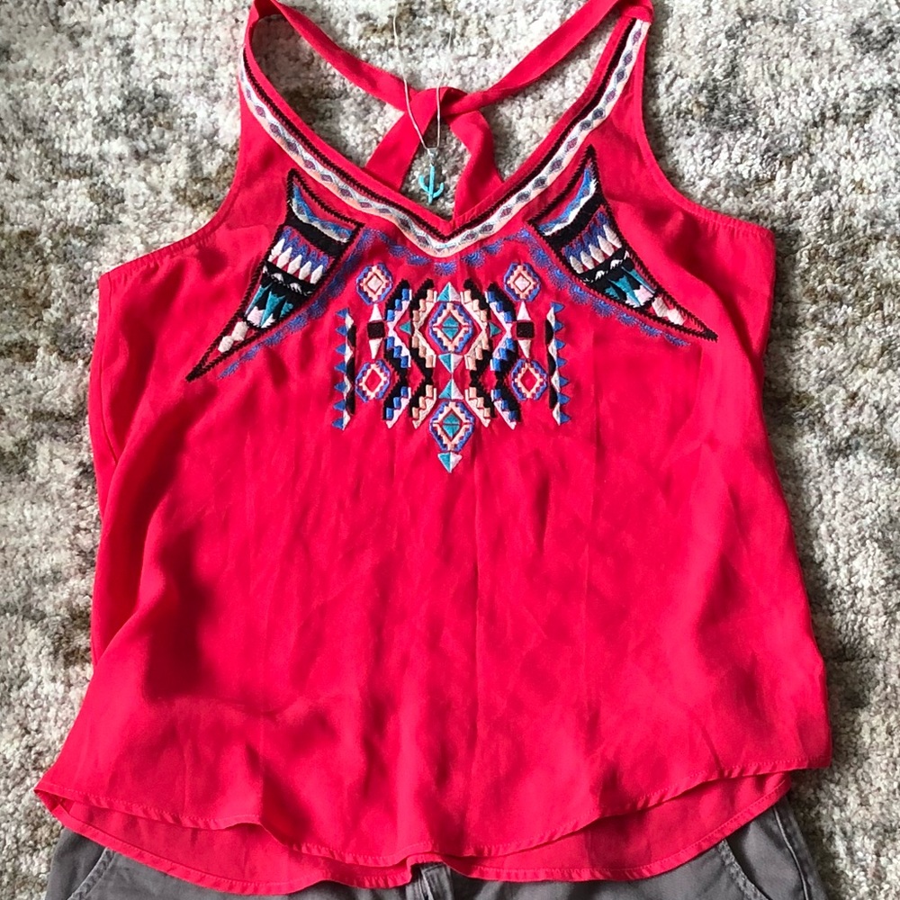 Gorgeous Aztec inspired tank!! 🌵🌵🌵